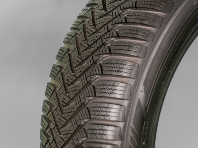 225/45 R18 95V XL NOVÉ ZIMNÍ PNEUMATIKY LAUFENN BY HANKOOK