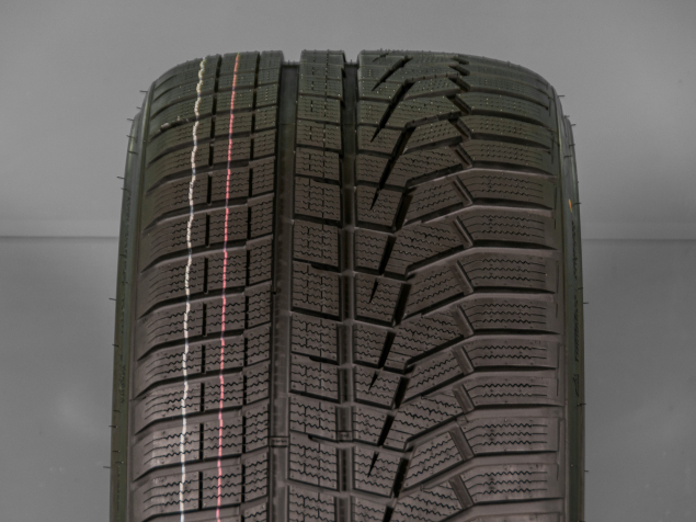 285/30 R22 101W XL NOVÉ ZIMNÍ PNEUMATIKY HANKOOK