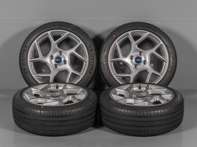 FORD FIESTA ORIGINÁLNÍ LETNÍ SADA KOL R17 4x108, SNÍMAČE TLAKU