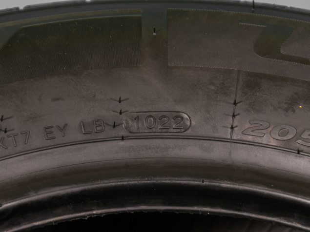 NEJETÉ LETNÍ PNEU LAUFENN BY HANKOOK 205/70 R15 106/104R(LF2624)