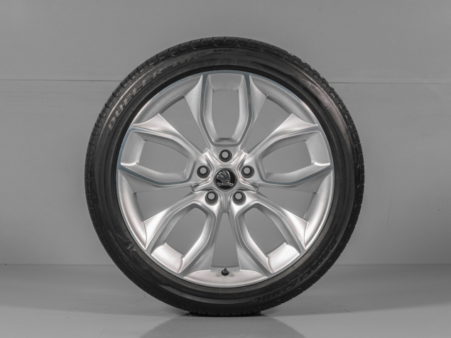 ŠKODA KAROQ 4x4 OD 2017, 57A601025G, 565071499H 8Z8, 225/45 R19, 5x112, ORIGINÁLNÍ LETNÍ ALU SADA