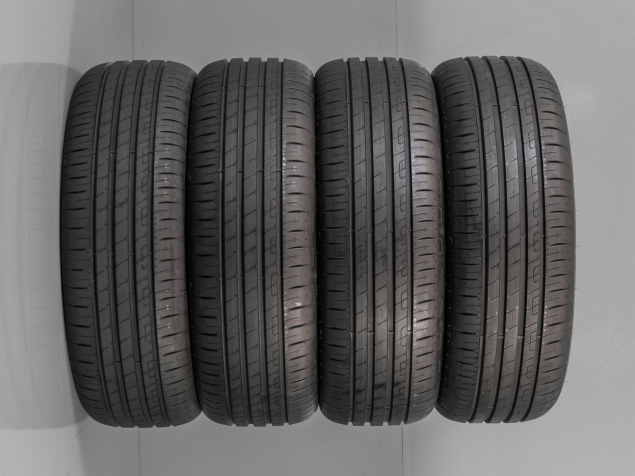 GOODYEAR EFFICIENTGRIP PERFORMACE 205/55 R17 91V 5452000806222 DEMO LETNÍ PNEUMATIKY