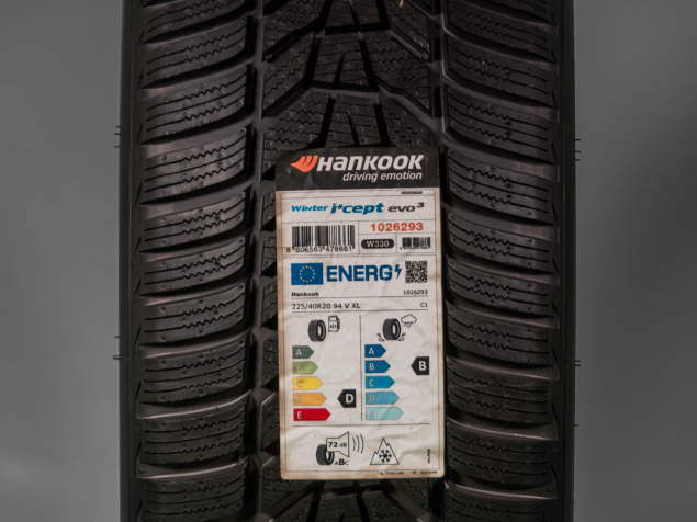 225/40 R20 94V XL NOVÉ ZIMNÍ PNEUMATIKY HANKOOK