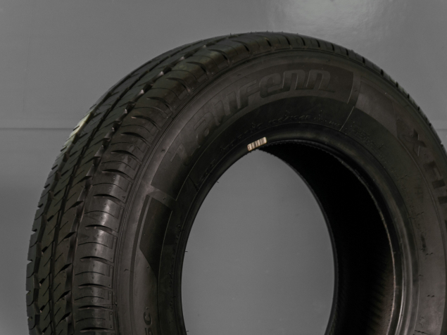 NEJETÉ LETNÍ PNEU LAUFENN BY HANKOOK 205/70 R15 106/104R(LF2624)