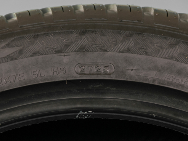 275/40 ZR20 106Y XL EV NOVÉ CELOROČNÍ PNEUMATIKY HANKOOK