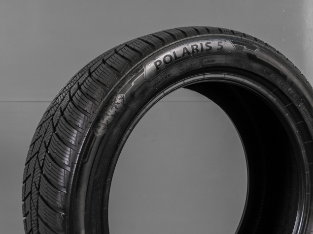 ZIMNÍ PNEUMATIKY R18 BARUM 245/45/18 100V, 4KS (1150T)