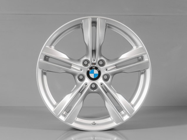 BMW X5M 9,0x19 5x120 ET 37 TPMS 7846786 ORIGINÁLNÍ ALU KOLA