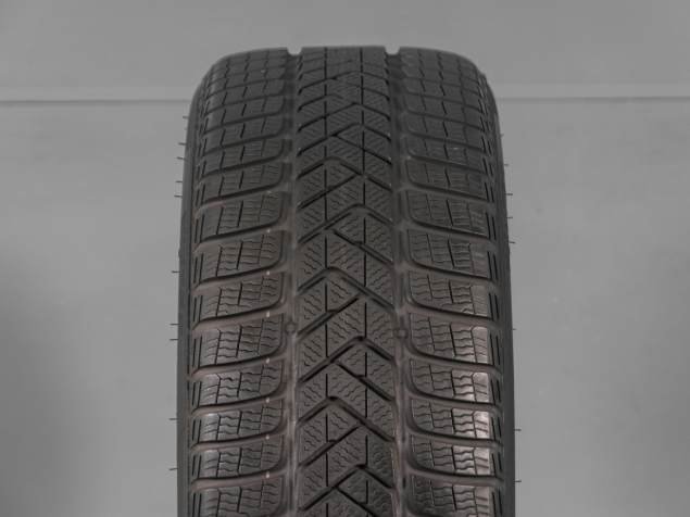 PIRELLI SOTTOZERO 3 255/40 R20 101V 8019227383034 POUŽITÉ ZIMNÍ PNEUMATIKY