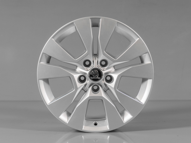 ŠKODA KAROQ 7,0x17 5x112 ET45 5L0601025 8Z8, 5E0071496A 8Z8 ORIGINÁLNÍ DEMO ALU KOLA