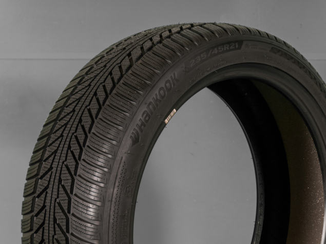 235/45 R21 101V XL NOVÉ ZIMNÍ PNEUMATIKY HANKOOK