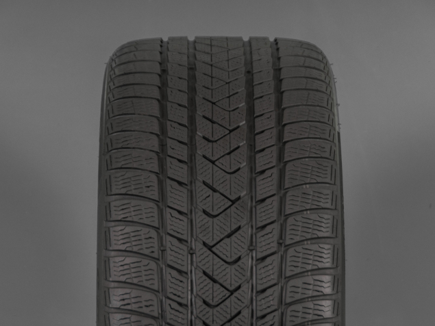 PIRELLI POUŽITÉ ZIMNÍ PNEUMATIKY 275/40 R21, 315/35 R21, RSC RUNFLAT, PRO BMW X6, X5