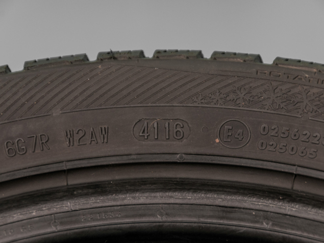 225/45 R17 91H POUŽITÉ ZIMNÍ PNEUMATIKY BARUM