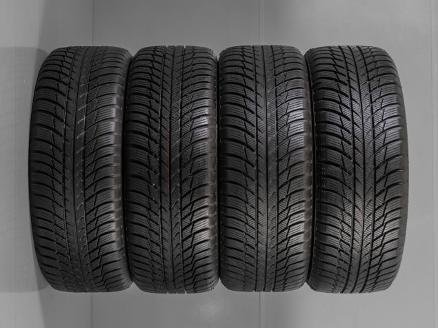 BRIDGESTONE BLIZZAK LM001 215/55 R17 94V 3286340841115 ZIMNÍ PNEUMATIKY