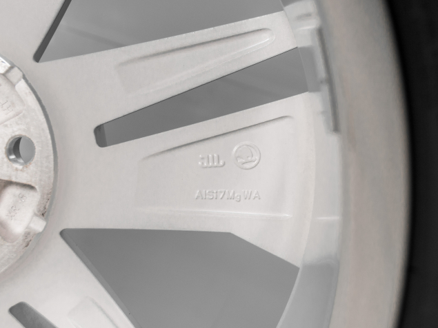 ŠKODA ENYAQ iV, 5LA601025B, 5LG071499B 8Z8, R19, 5x112, ORIGINÁLNÍ LETNÍ SADA