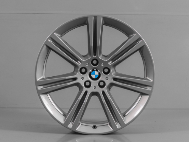 BMW X5, X6 9,0x20 5x112 ET35 + 10,5x20 5x112 ET40 6883753, 6883754 ORIGINÁLNÍ DVOUROZMĚRNÁ ALU KOLA