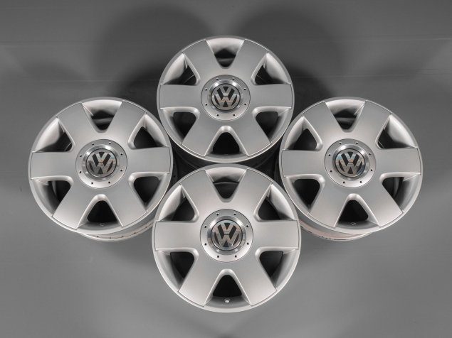 VW GOLF, TOURAN, CADDY 6,0x15 5x112 ET47 2K0601025 ORIGINÁLNÍ ALU KOLA