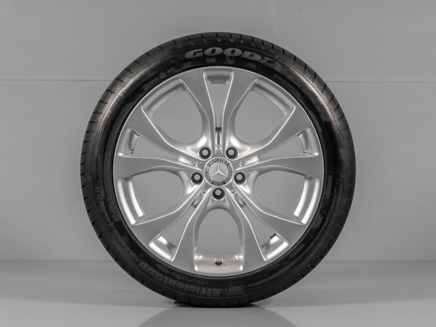 MERCEDES GLA-CLASS, A1564010302, 235/45 R19 5x112, ORIGINÁLNÍ LETNÍ ALU SADA