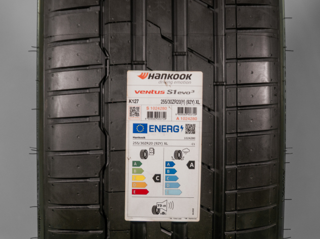 Pneumatiky Hankook K127 Ventus S1 evo3 255/30 R20 Letní