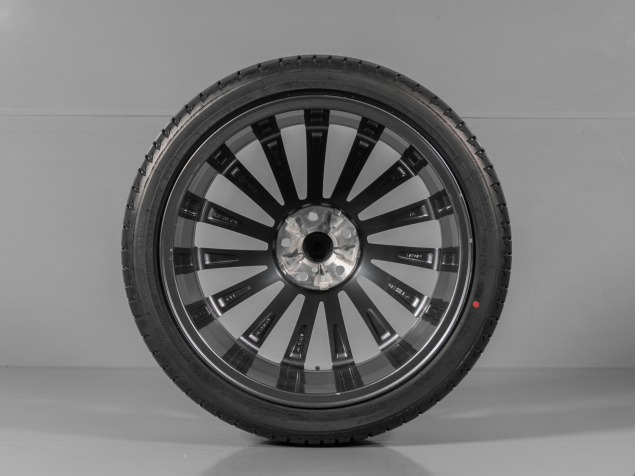 ŠKODA OCTAVIA IV 5E3601025Q, 5E3071499K HA7 225/40 R19 5x112 ORIGINÁLNÍ DEMO ALU SADA