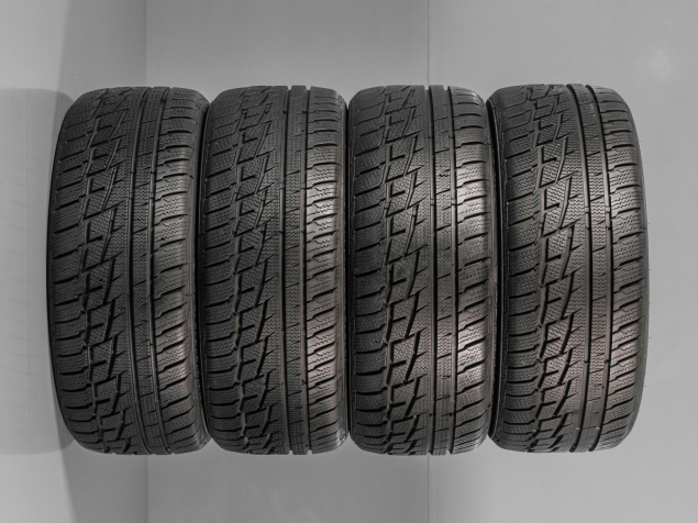 MATADOR SIBIR SNOW MP92 215/45 R16 90V 4050496800963 ZIMNÍ PNEUMATIKY