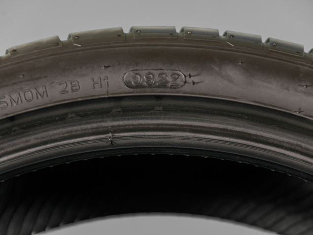 265/30 R19 93Y XL HANKOOK LETNÍ PNEUMATIKY, AUDI RS3, EAN: 8808563453941