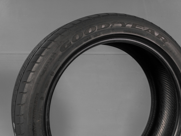 GOODYEAR EFFECIENTGRIP RFT 235/45 R19 95V 5452000433923 LETNÍ PNEUMATIKY