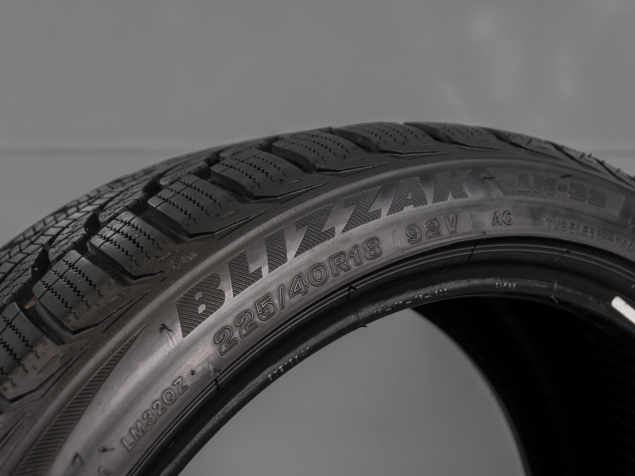 BRIDGESTONE BLIZZAK LM-32 XL 225/40 R18 92V 3286340707510 ZIMNÍ PNEUMATIKY